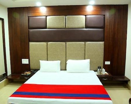 Hotel Ng Paradise Jagādhri エクステリア 写真