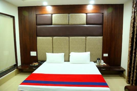 Hotel Ng Paradise Jagādhri エクステリア 写真